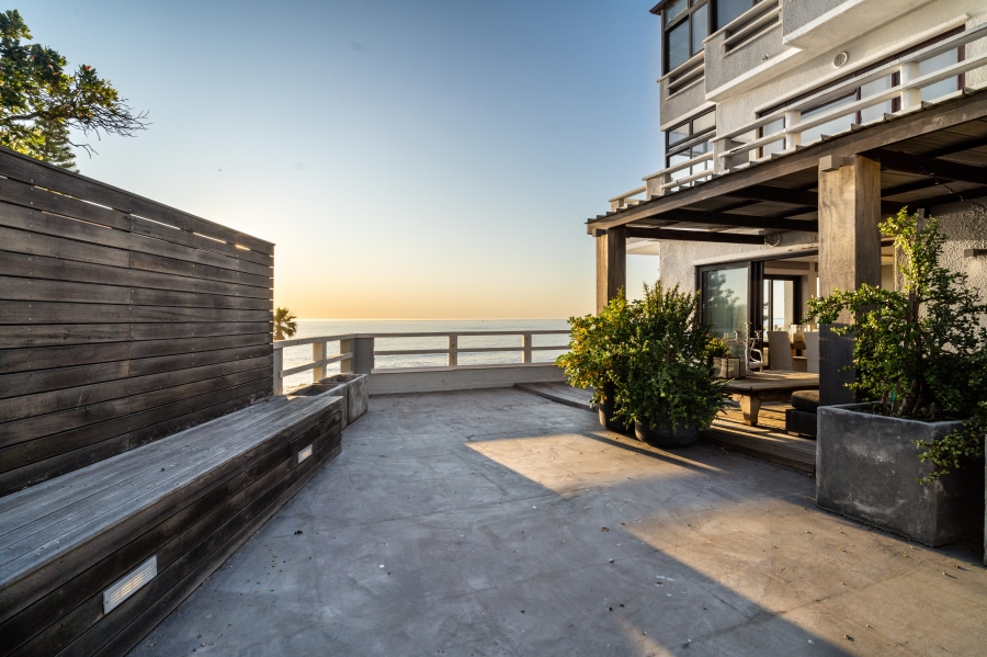 To Let 2 Bedroom Property for Rent in Sea Point Western Cape